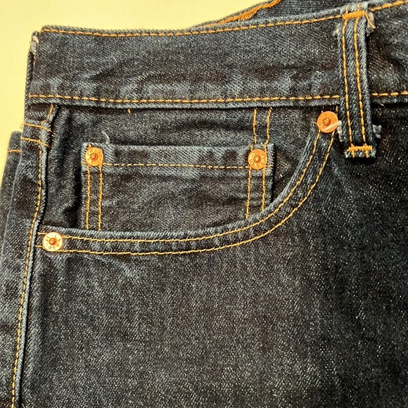 Levi 505 Jeans Size 42/30 Dark Blue Denim - Picture 4 of 7